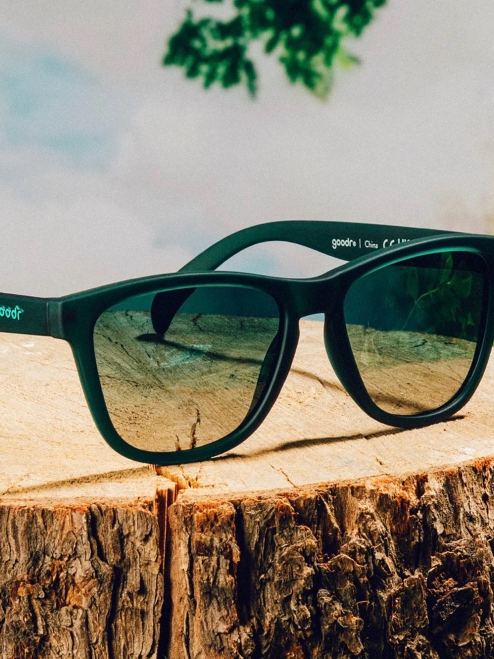 Goodr “The OG” Polarized Sunglasses – 90s Sedan Style Icon